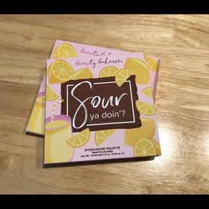 New in packaging summer eyeshadow palette